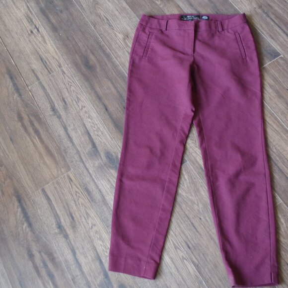 Women's RW & CO Ankle Slim Burgundy Pants - Picture 1 of 3